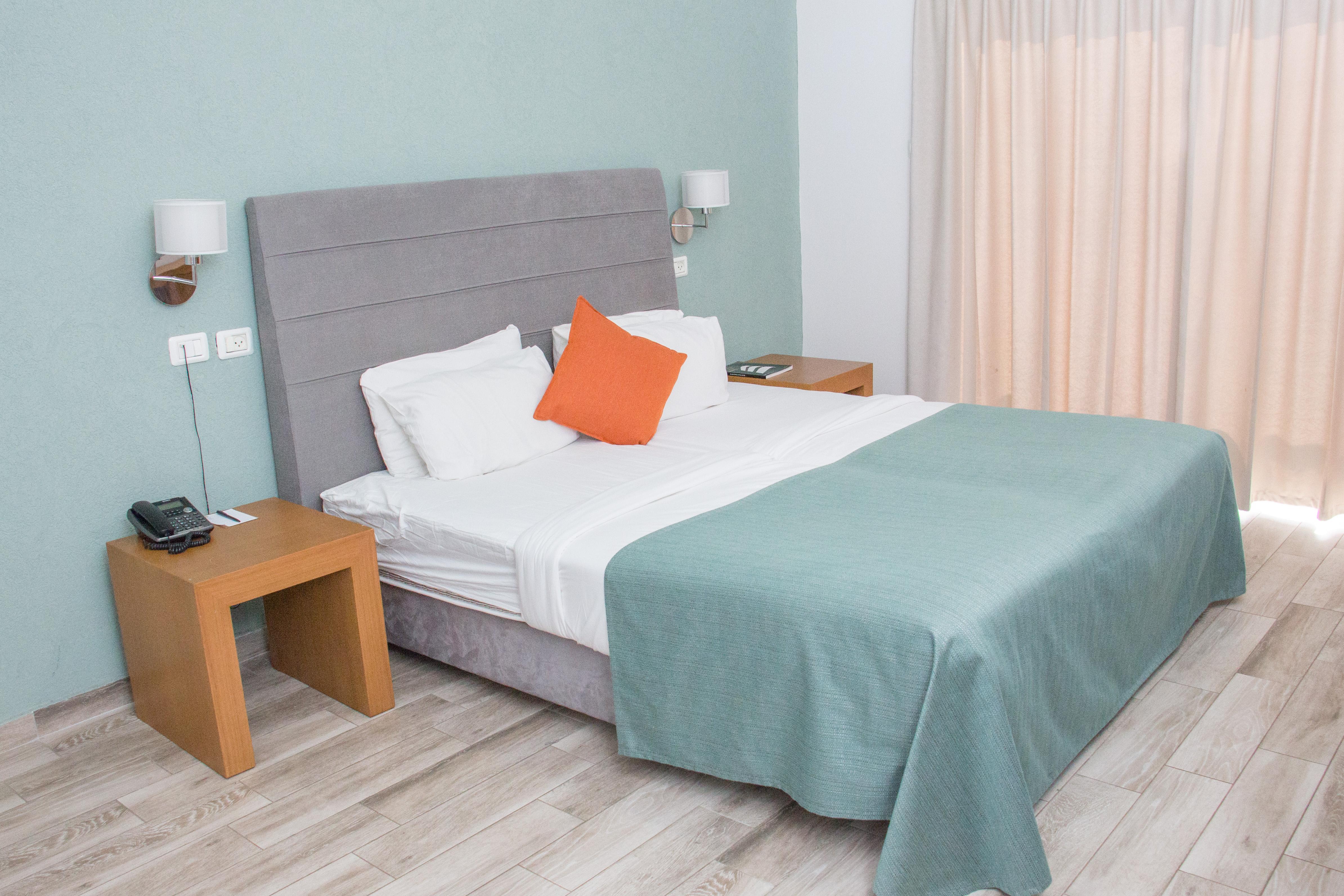 Hotel Golden 3*