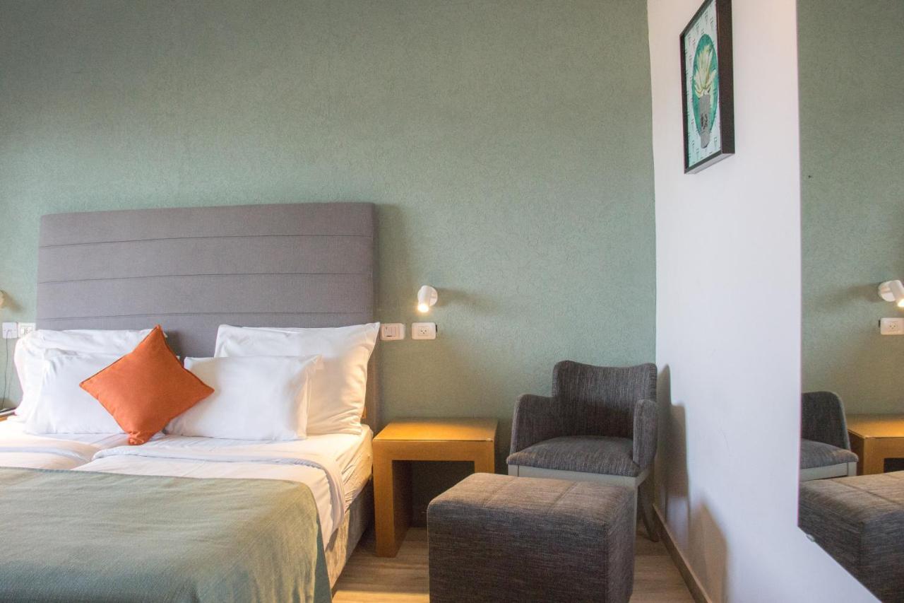 Golden Hotel 3*