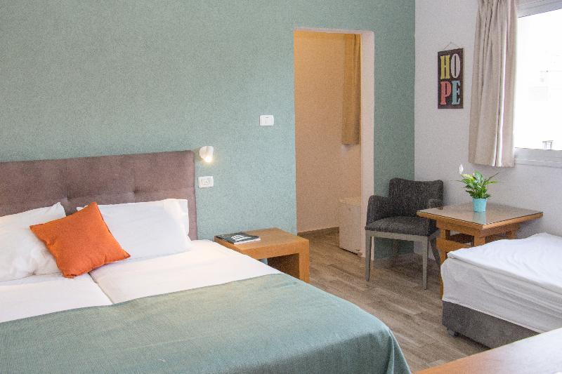 Hotel Golden 3*